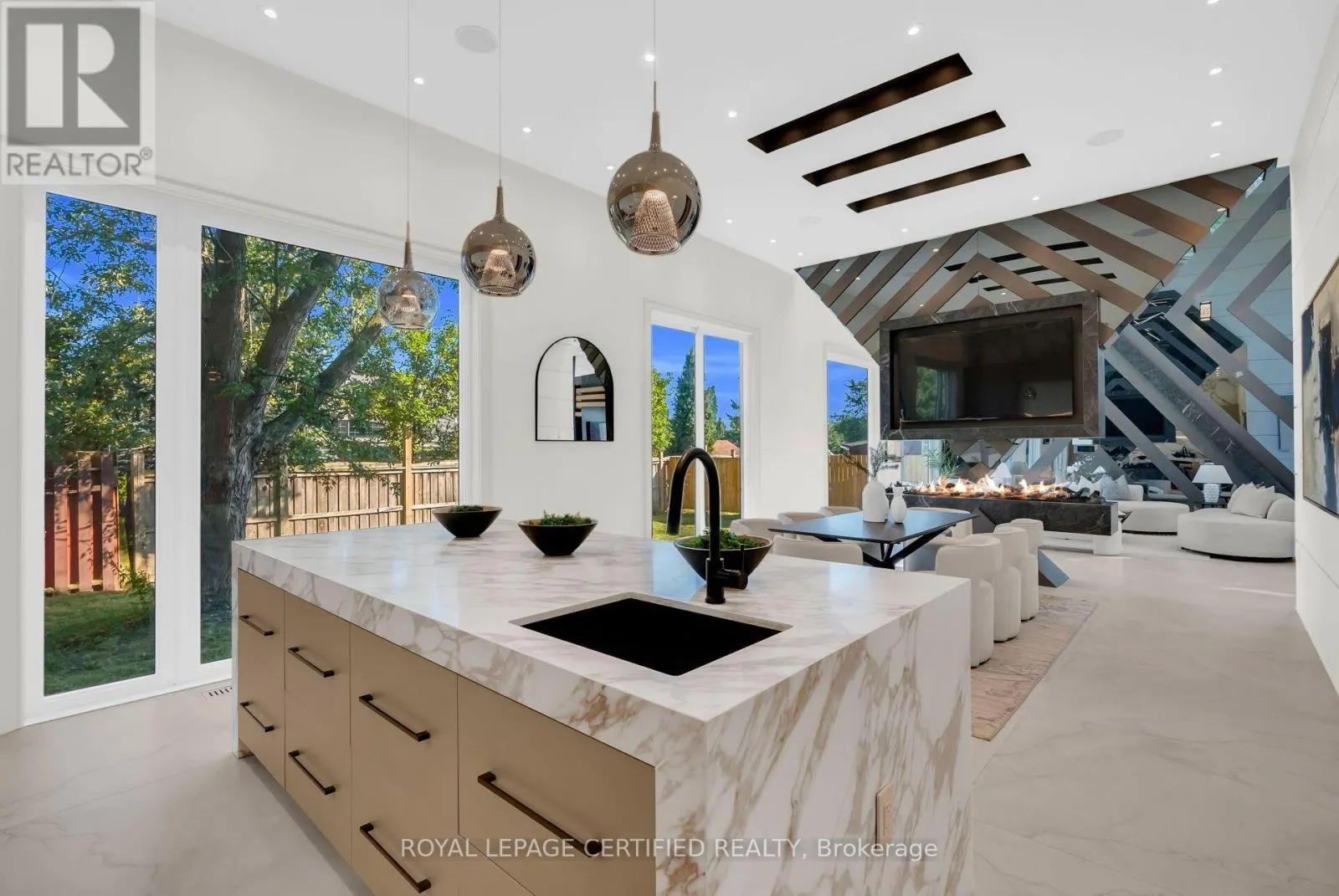 1374 TANSLEY DRIVE