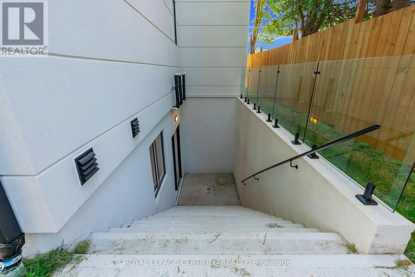 1374 TANSLEY DRIVE