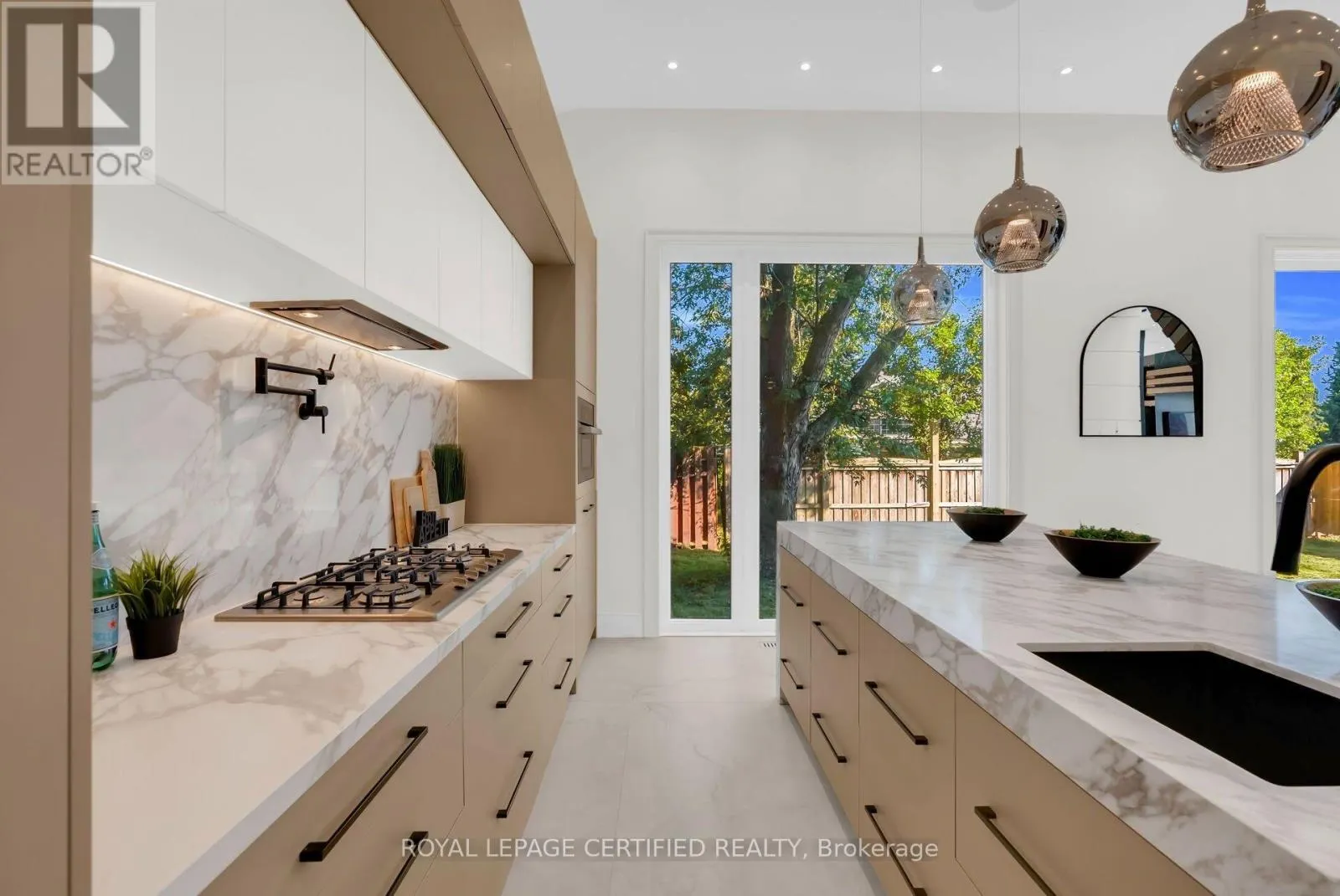 1374 TANSLEY DRIVE