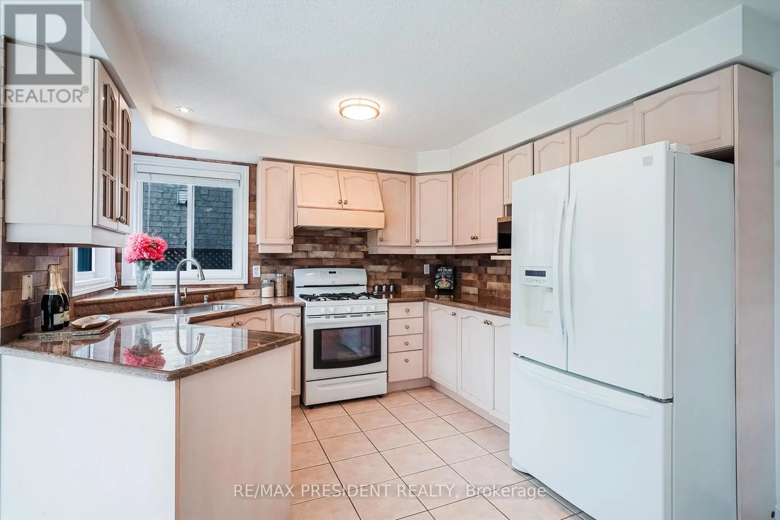 13 TARQUINI CRESCENT