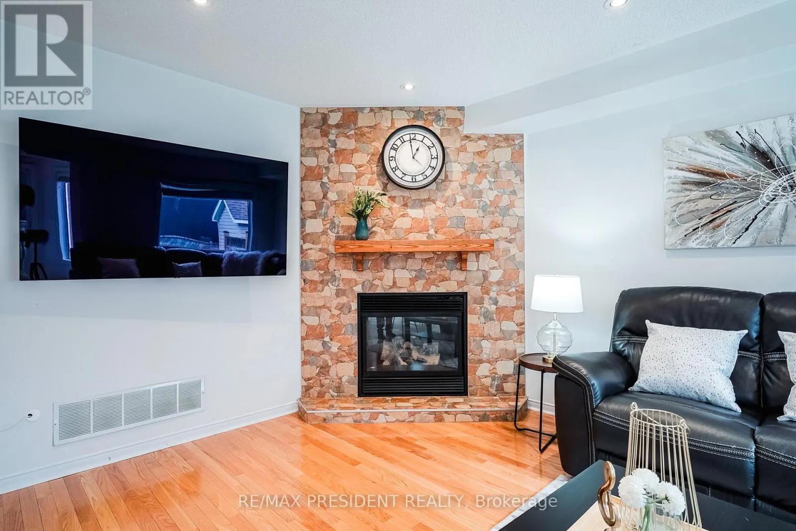 13 TARQUINI CRESCENT