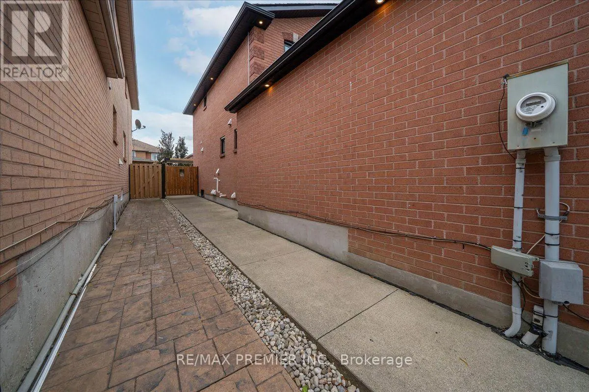 23 BERRYDOWN DRIVE