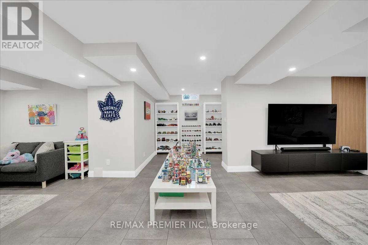 23 BERRYDOWN DRIVE
