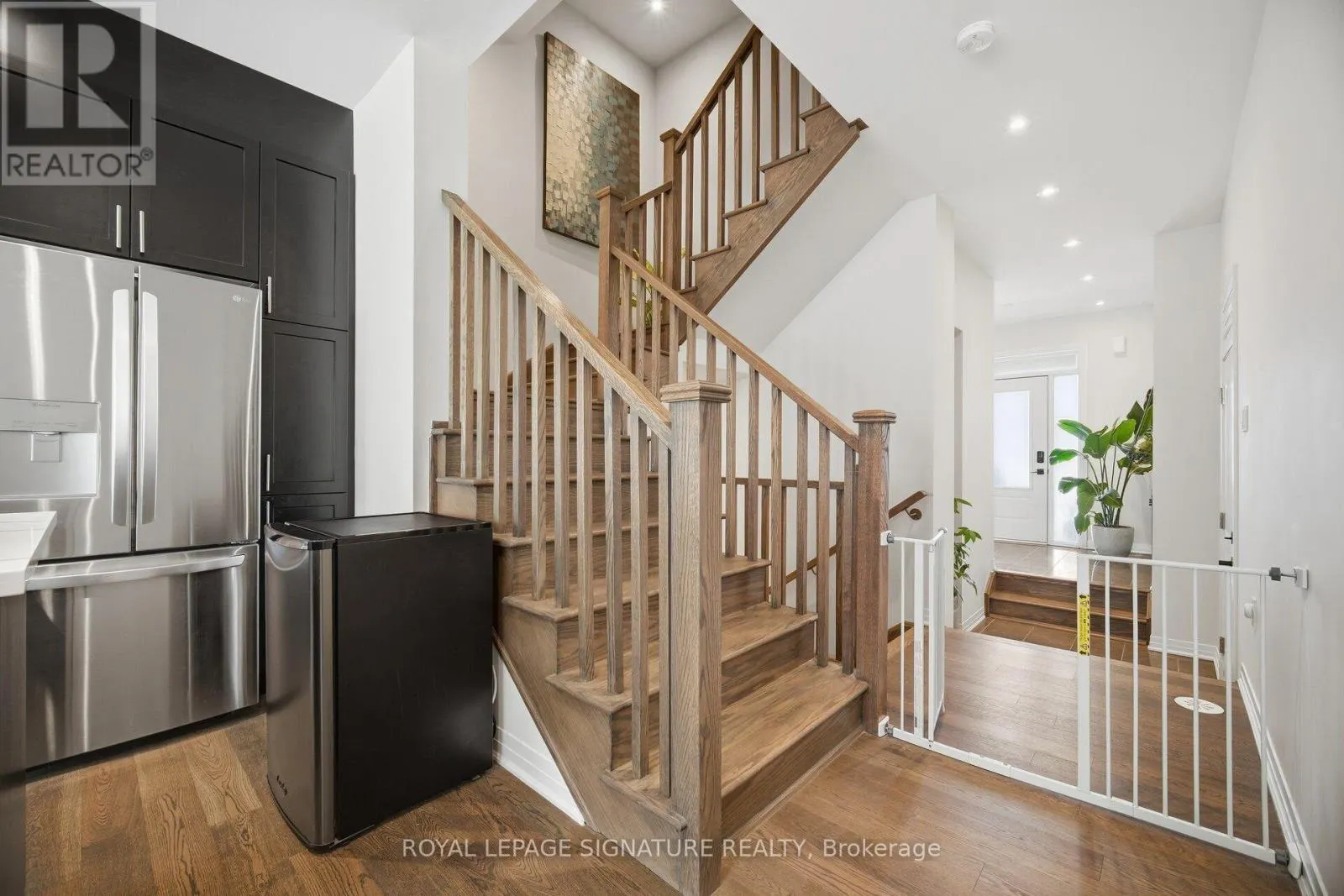 94 SETTLERS ROAD E