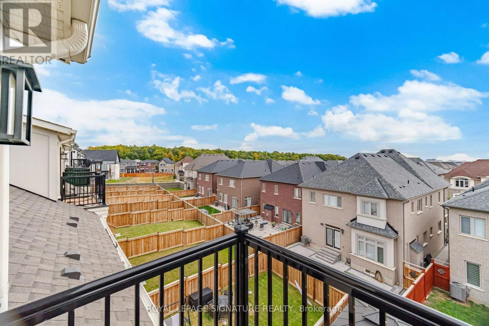94 SETTLERS ROAD E