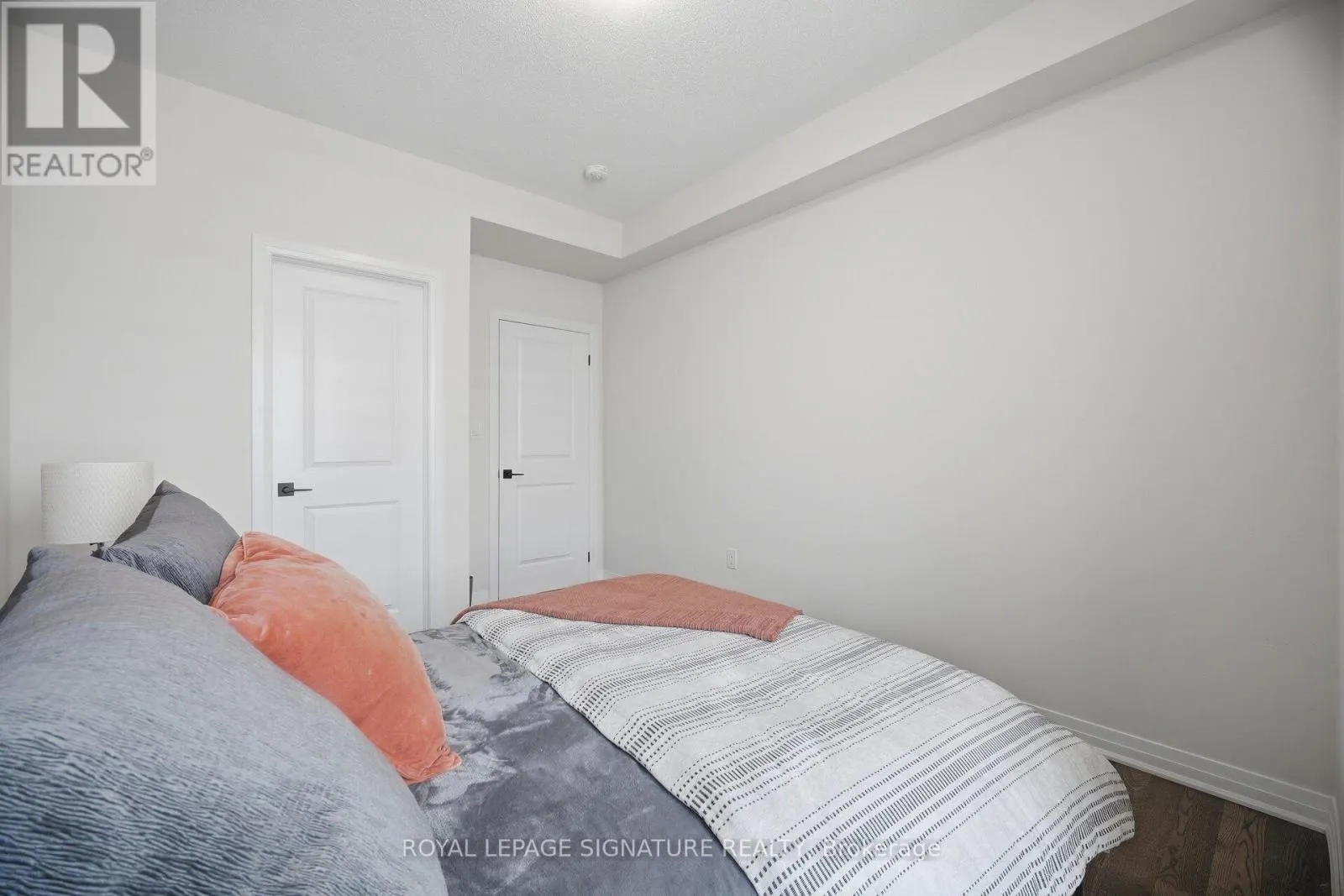 94 SETTLERS ROAD E