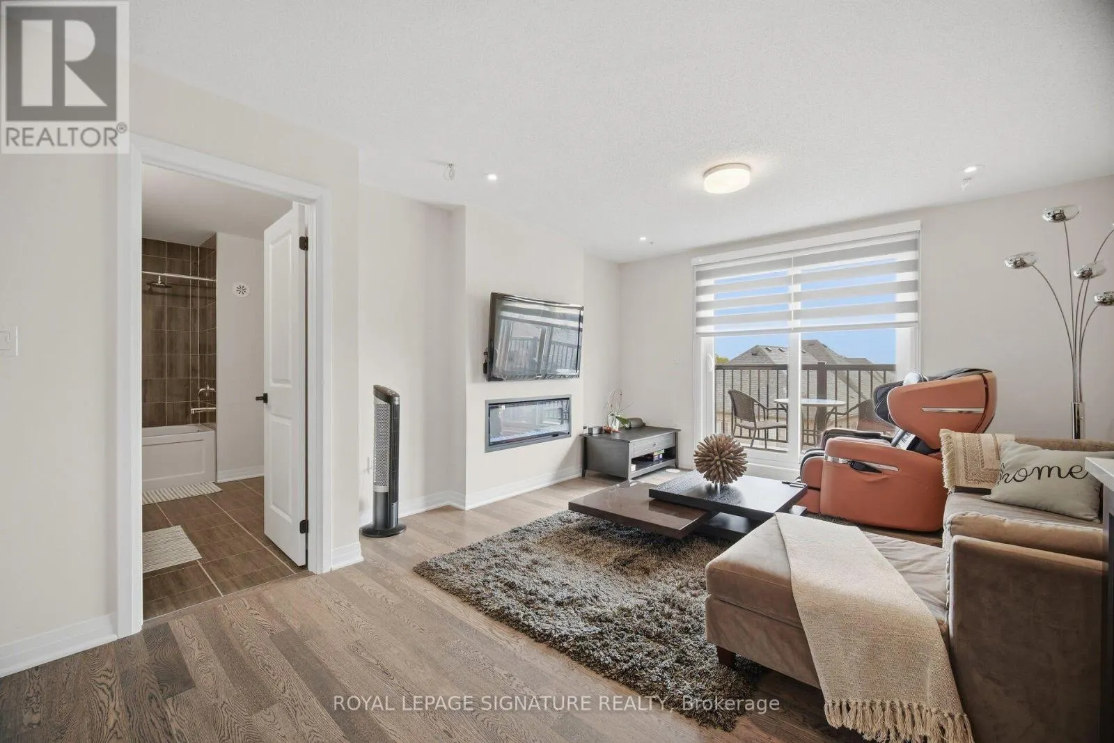 94 SETTLERS ROAD E