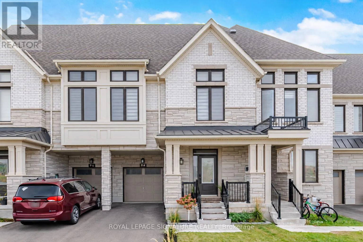 94 SETTLERS ROAD E
