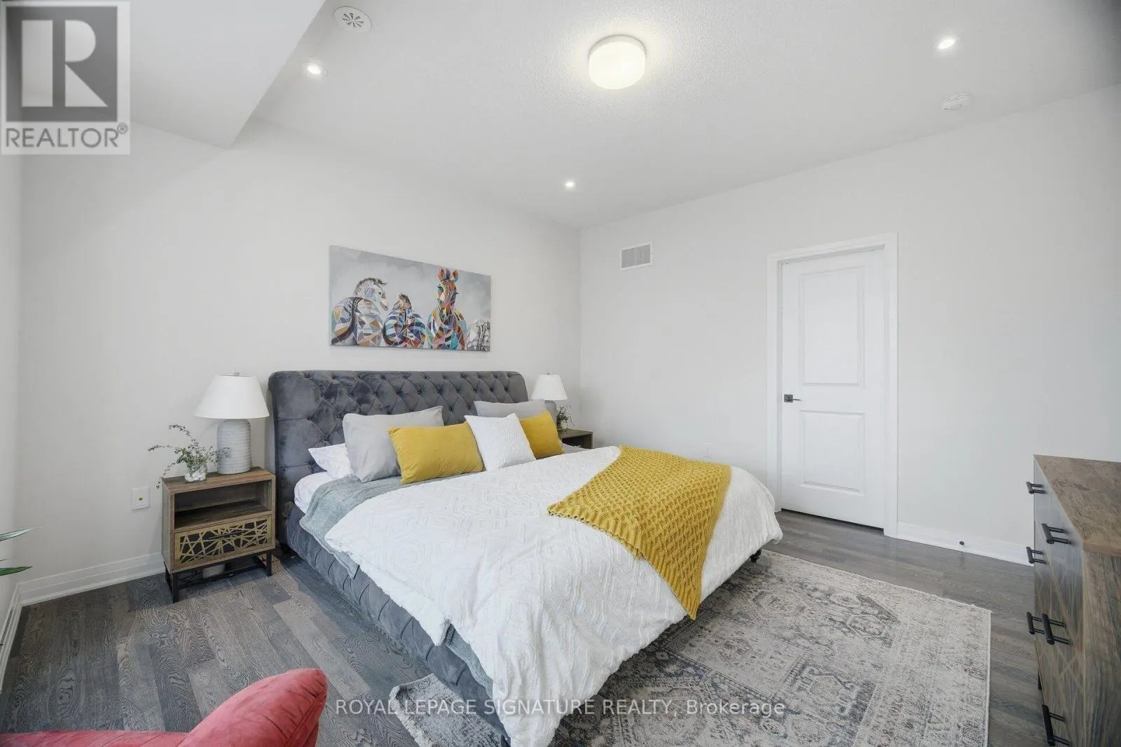 94 SETTLERS ROAD E