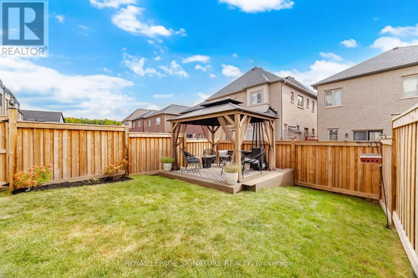 94 SETTLERS ROAD E