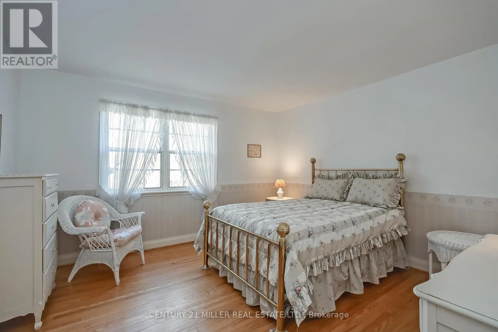 1296 CUMNOCK CRESCENT