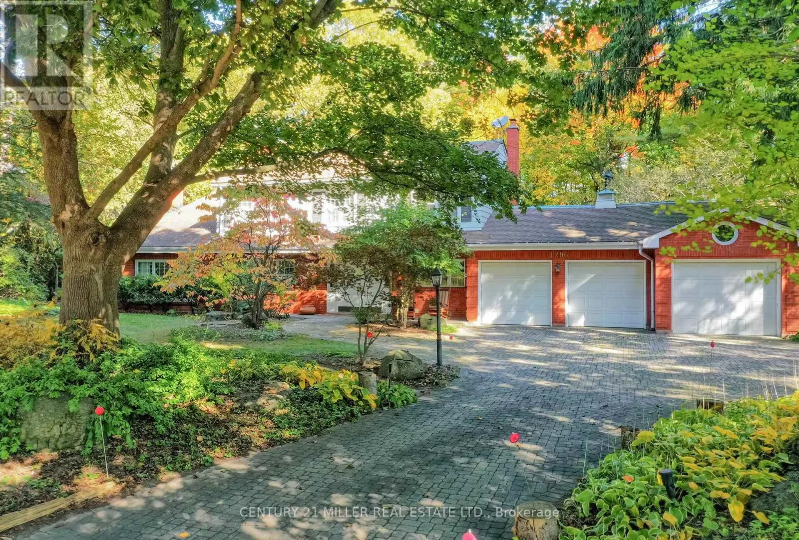 1296 CUMNOCK CRESCENT