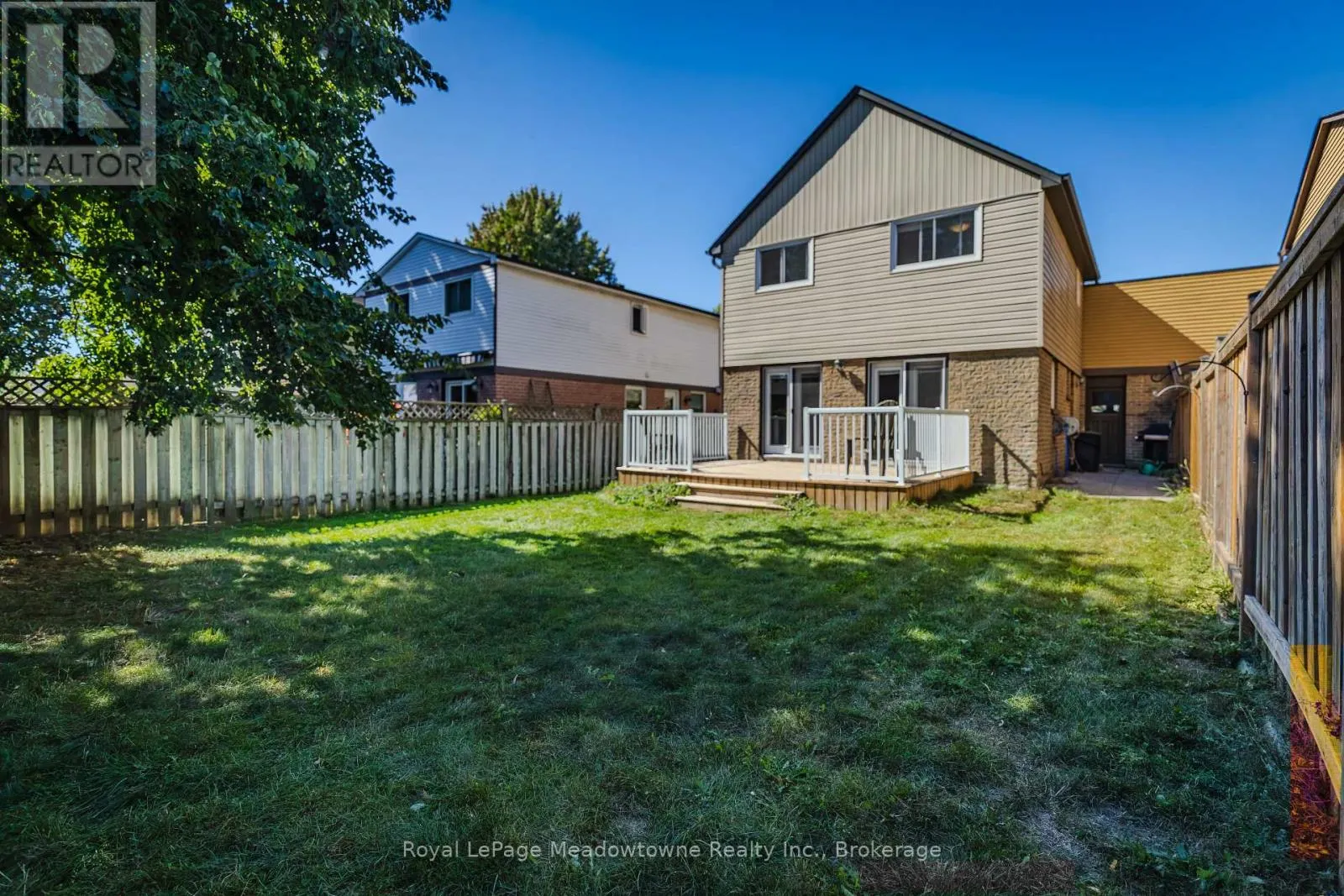 902 LAURIER AVENUE