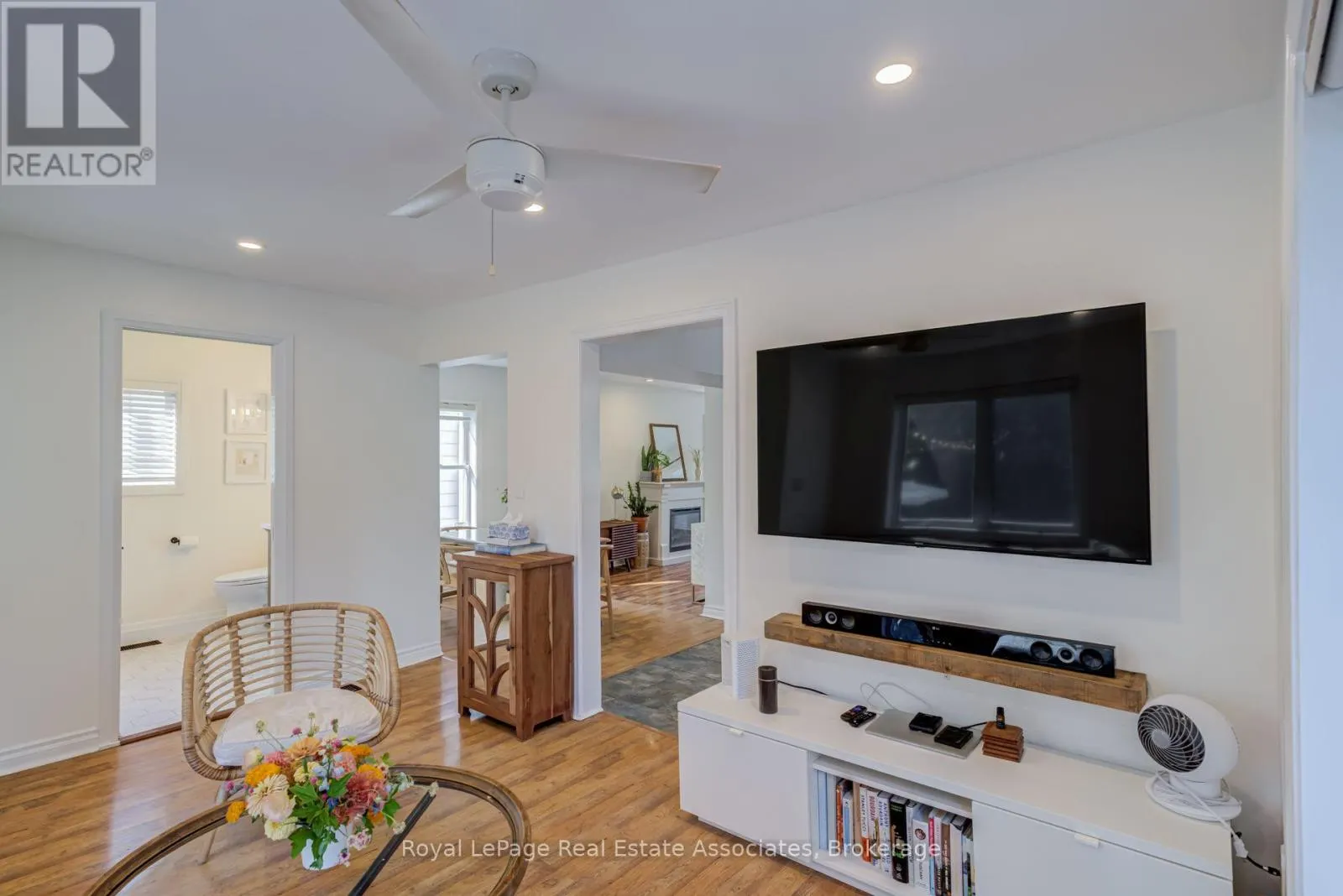 889 THIRD STREET