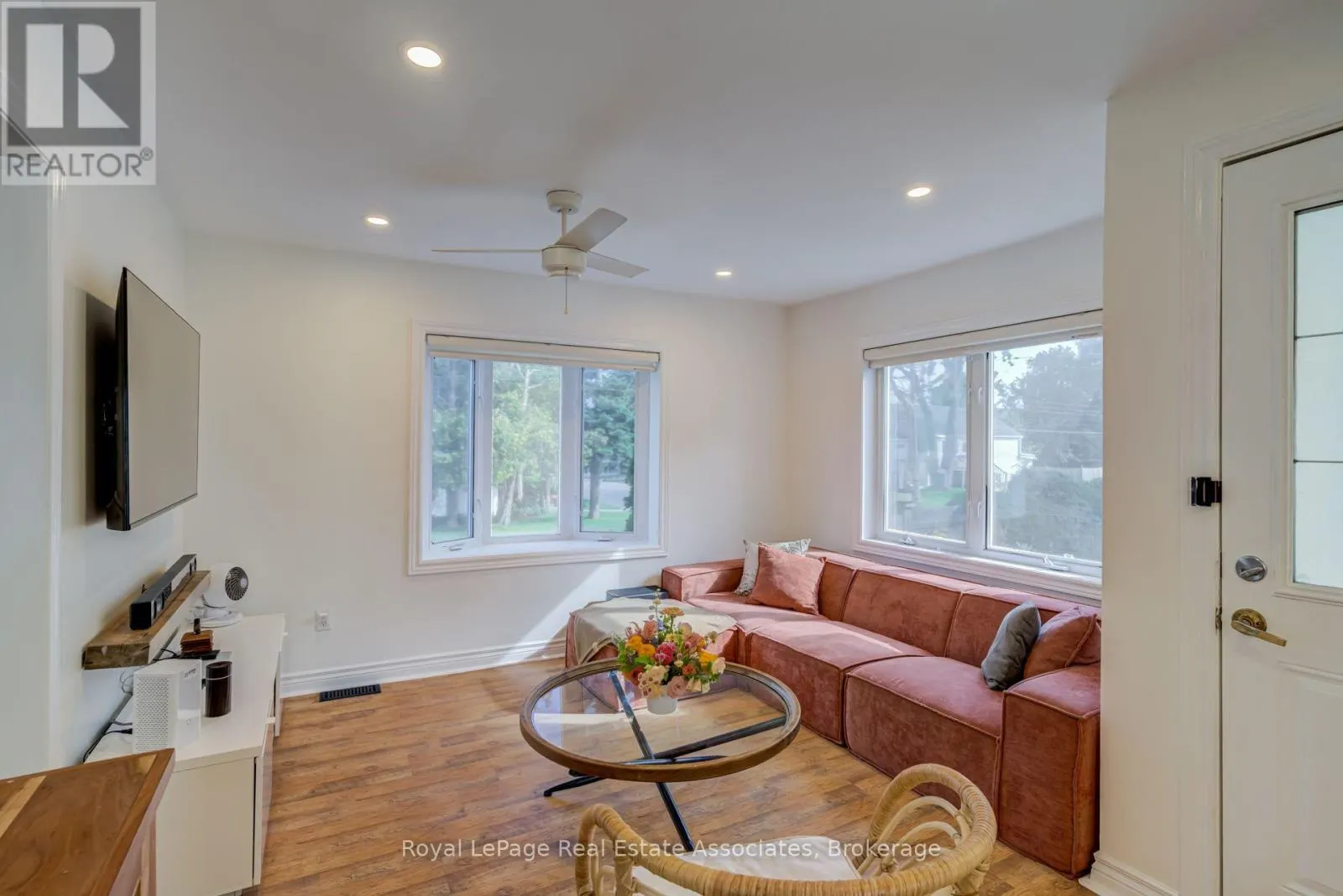 889 THIRD STREET