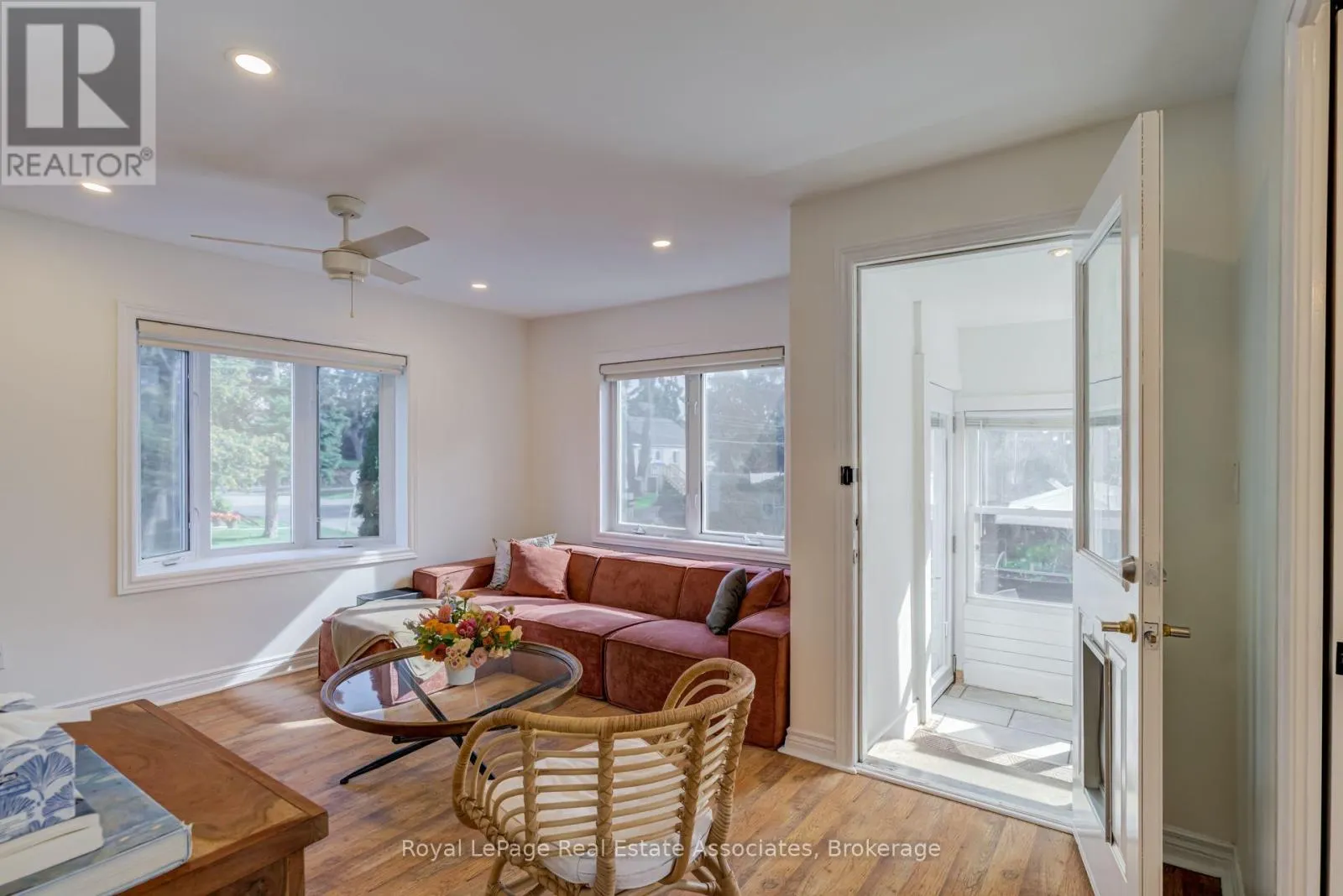 889 THIRD STREET