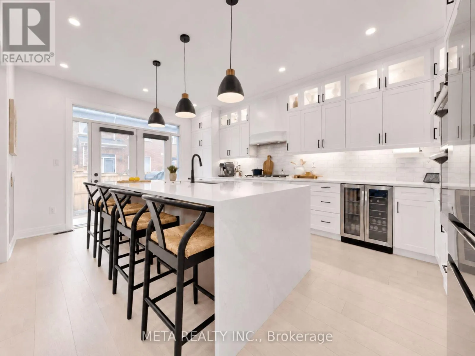 1602 SEVERN DRIVE