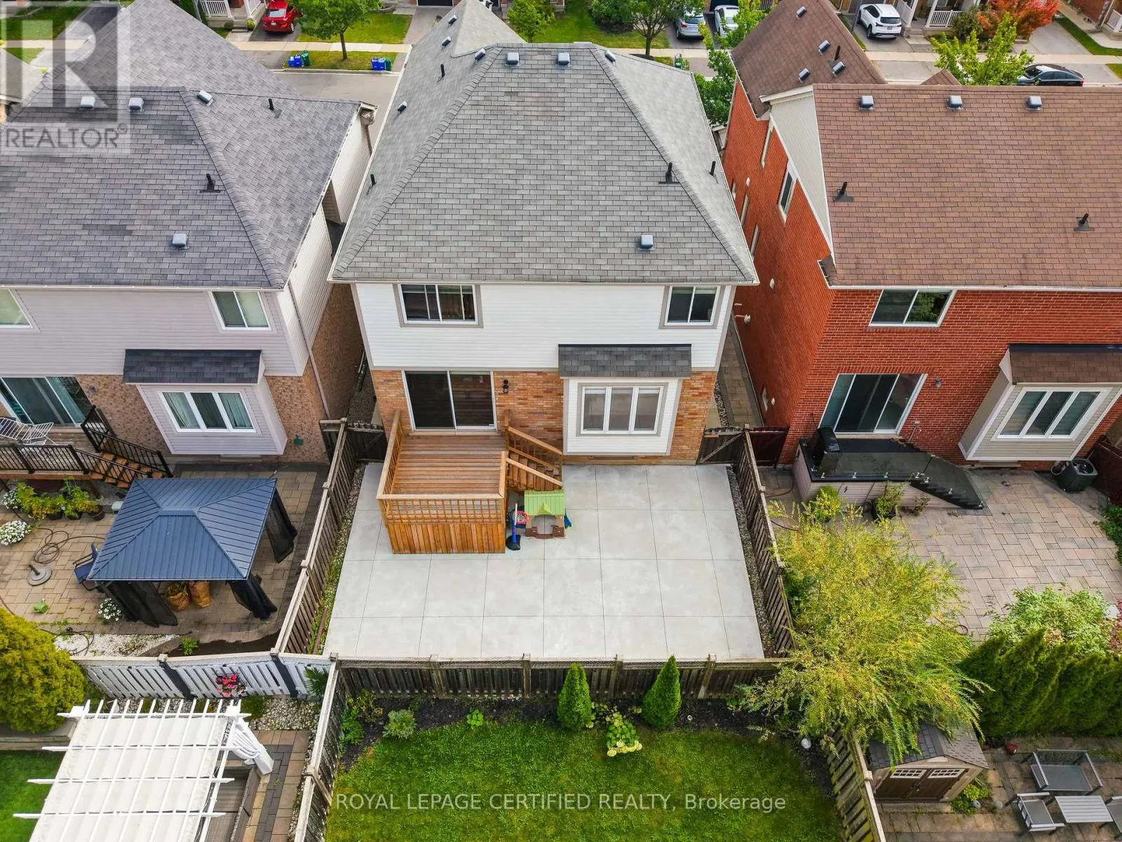 921 HEPBURN ROAD
