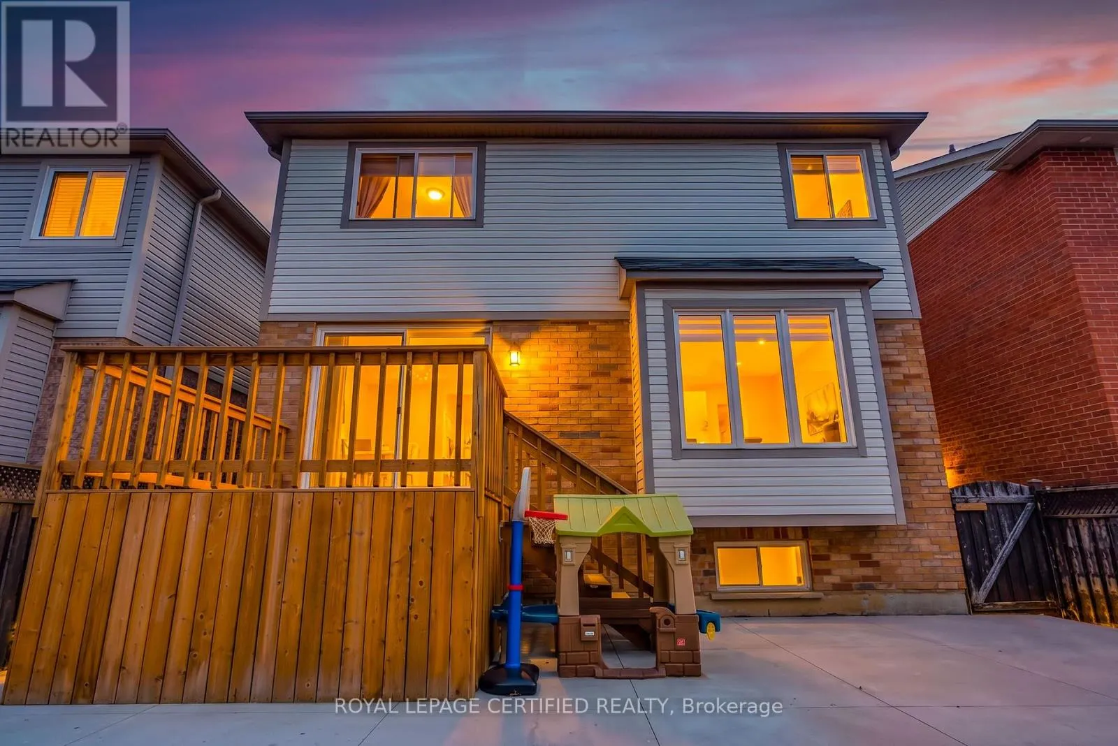 921 HEPBURN ROAD