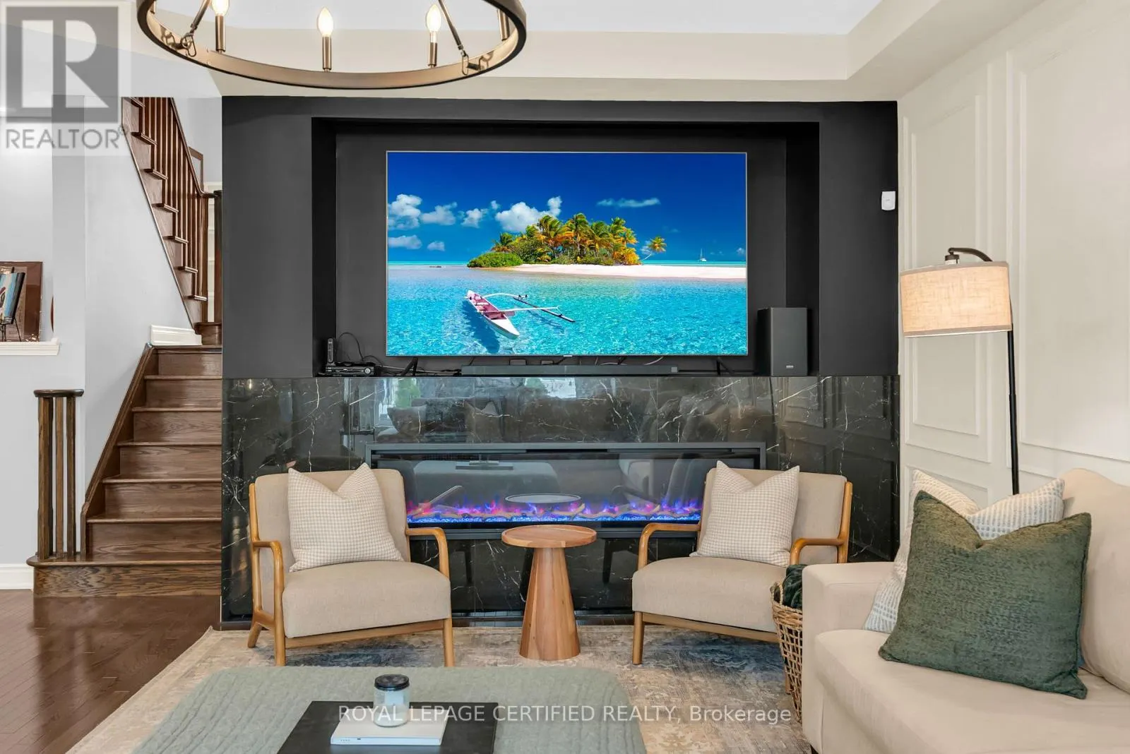 921 HEPBURN ROAD