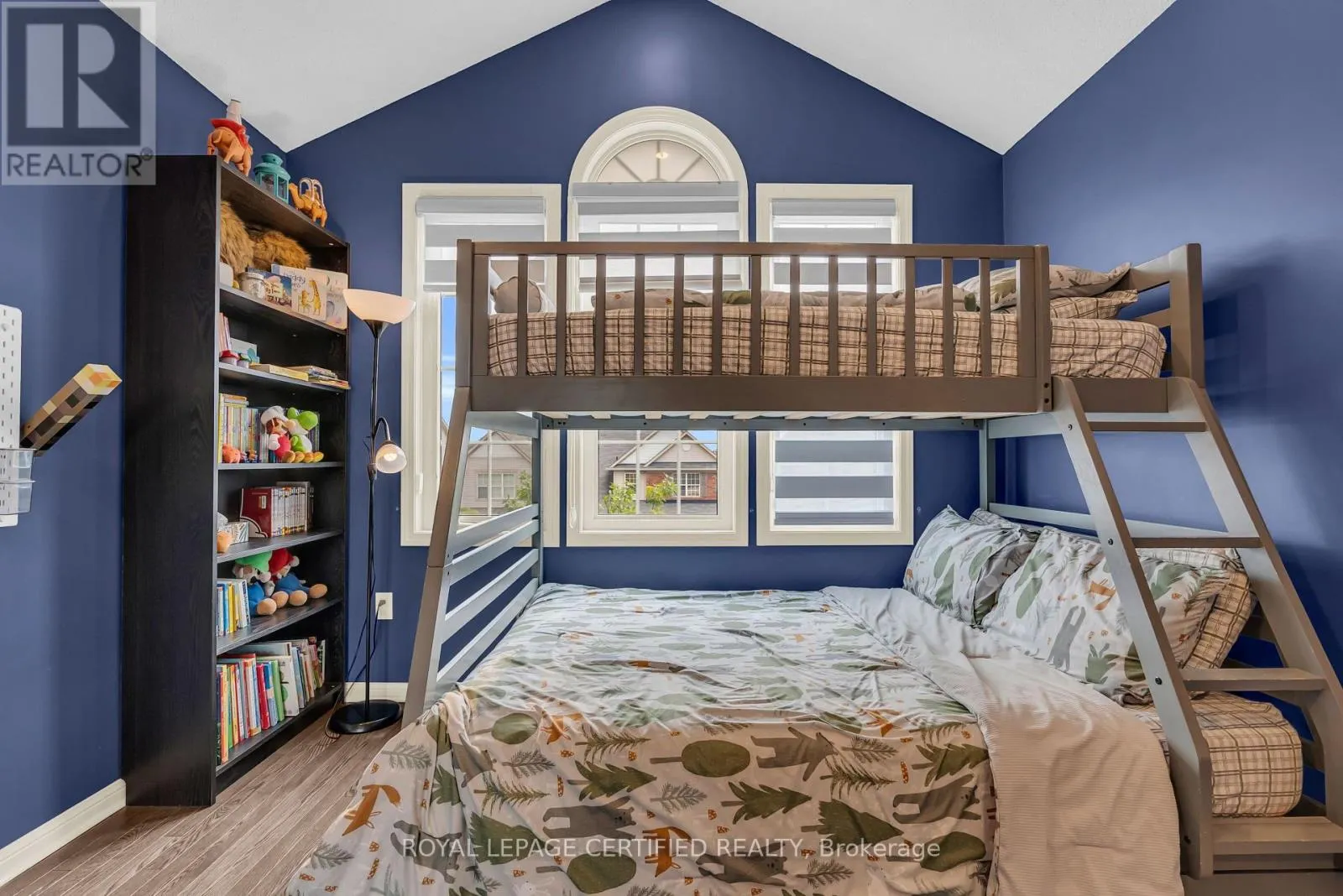 921 HEPBURN ROAD