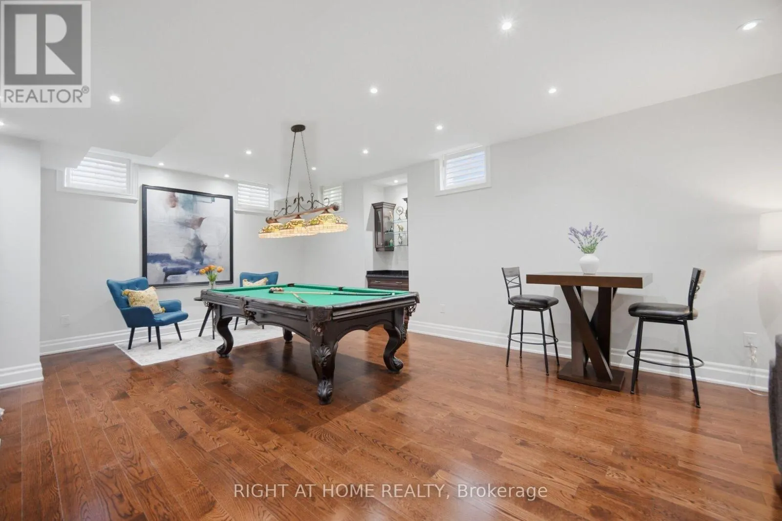 2122 LAW HILL GATE