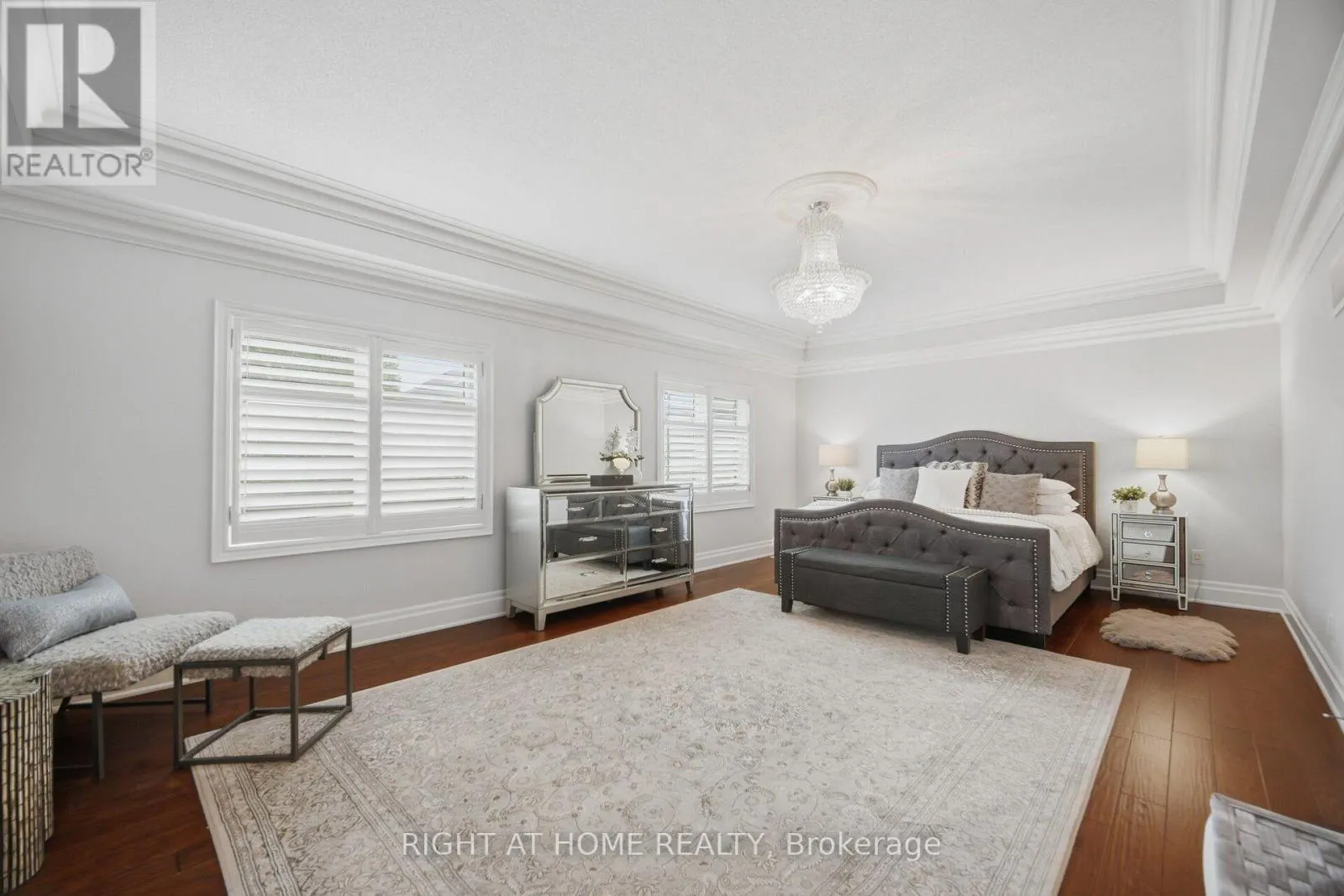 2122 LAW HILL GATE