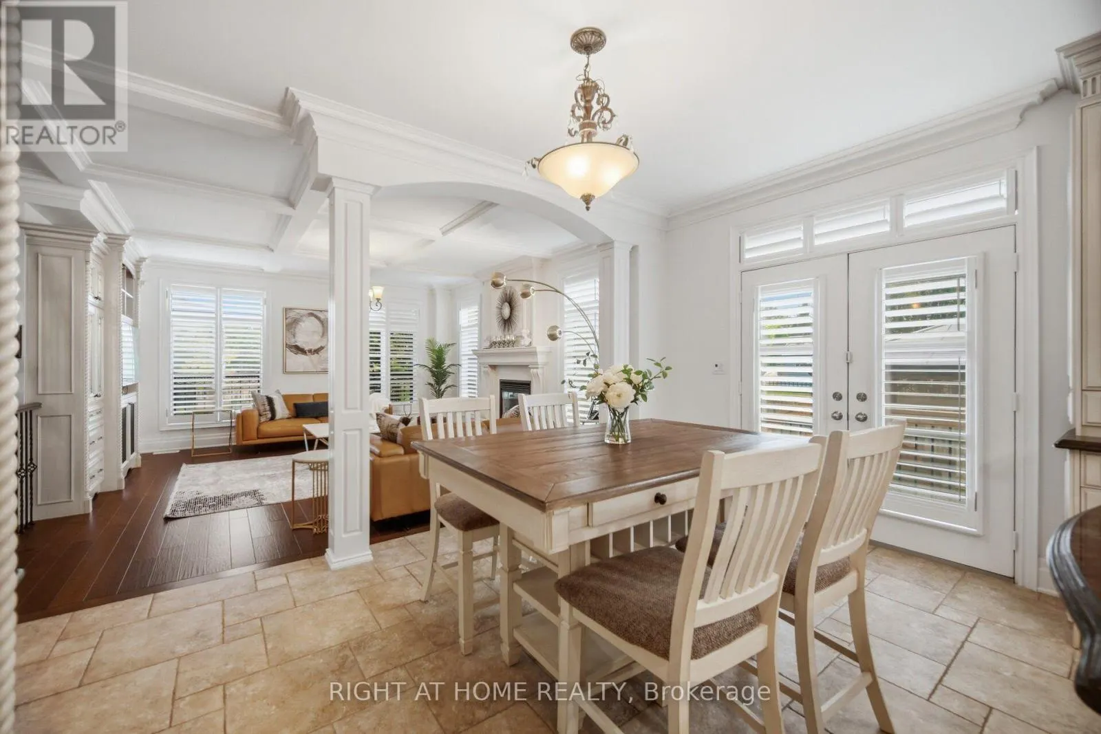 2122 LAW HILL GATE