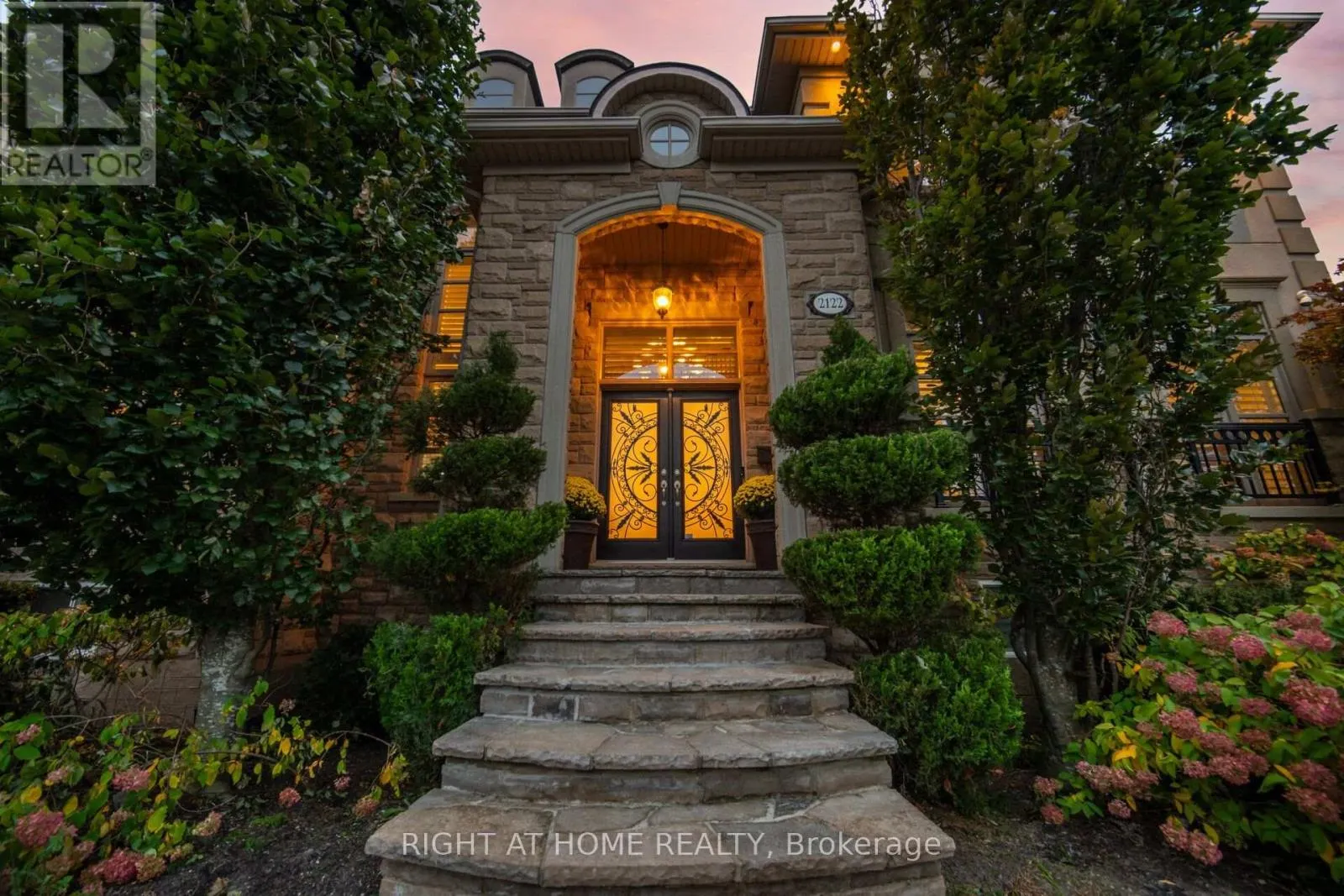 2122 LAW HILL GATE
