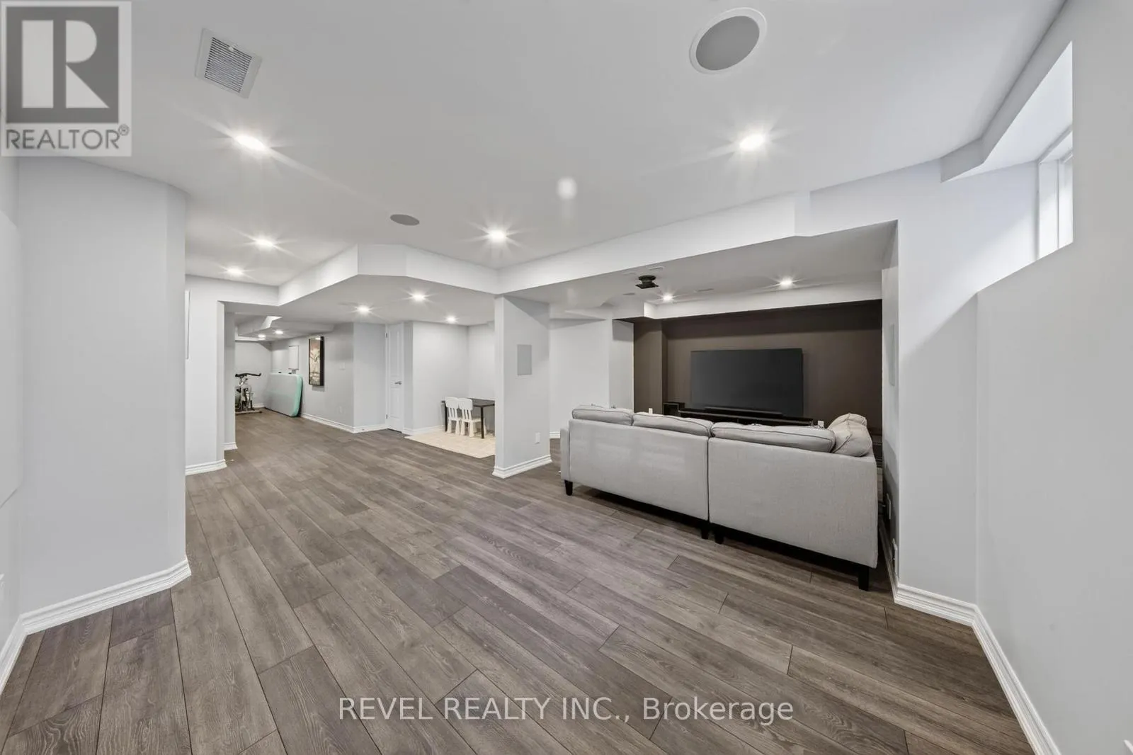 455 RAMSEY PLACE