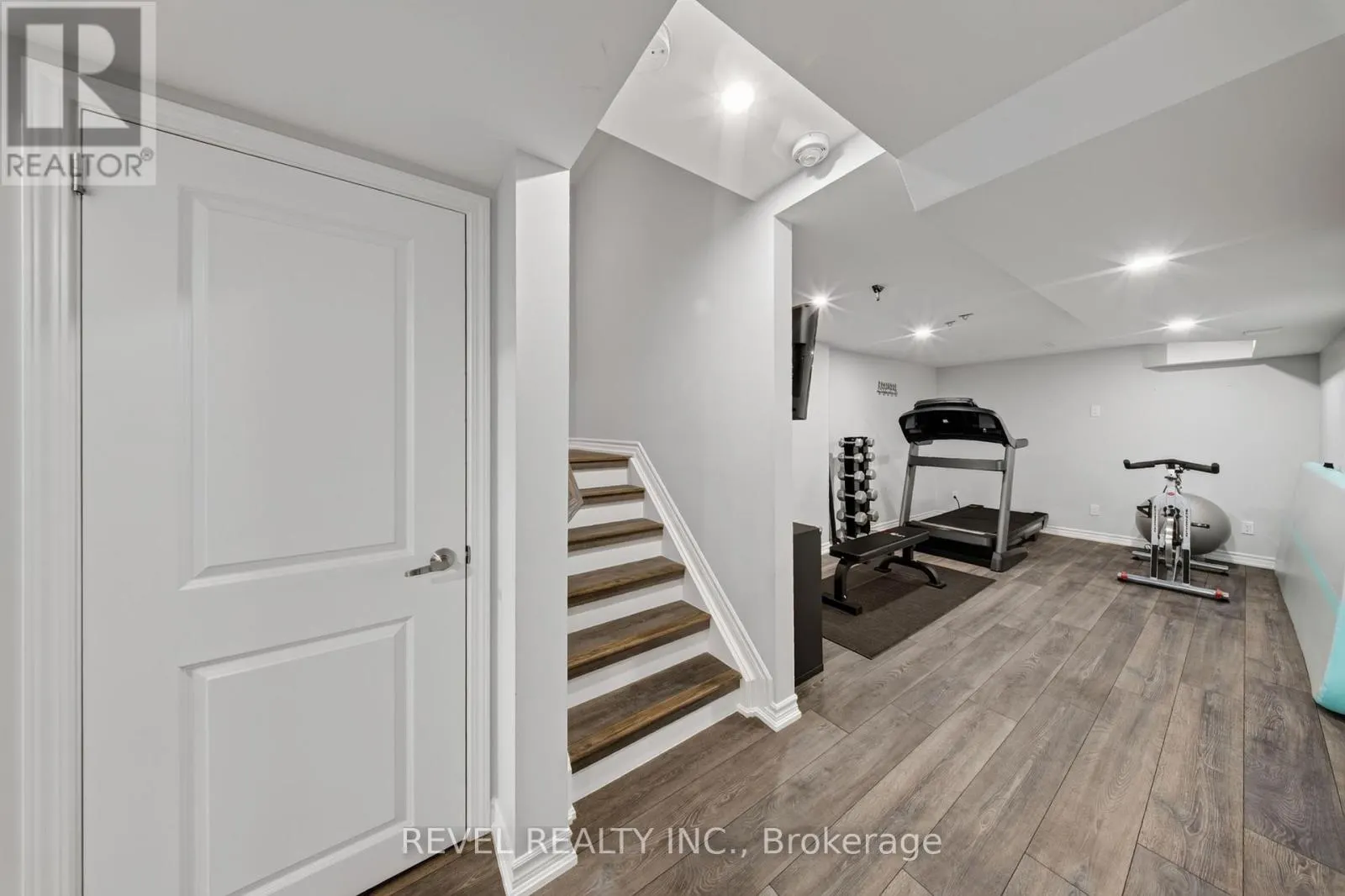 455 RAMSEY PLACE