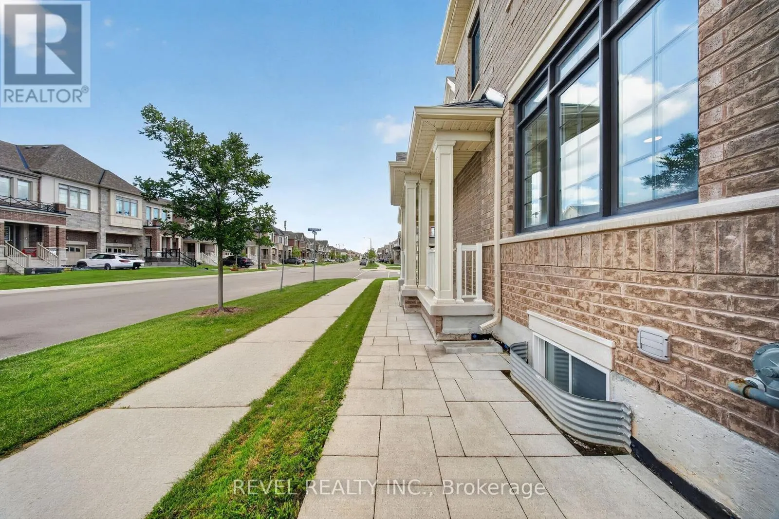 455 RAMSEY PLACE