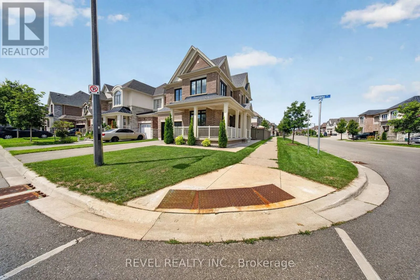 455 RAMSEY PLACE