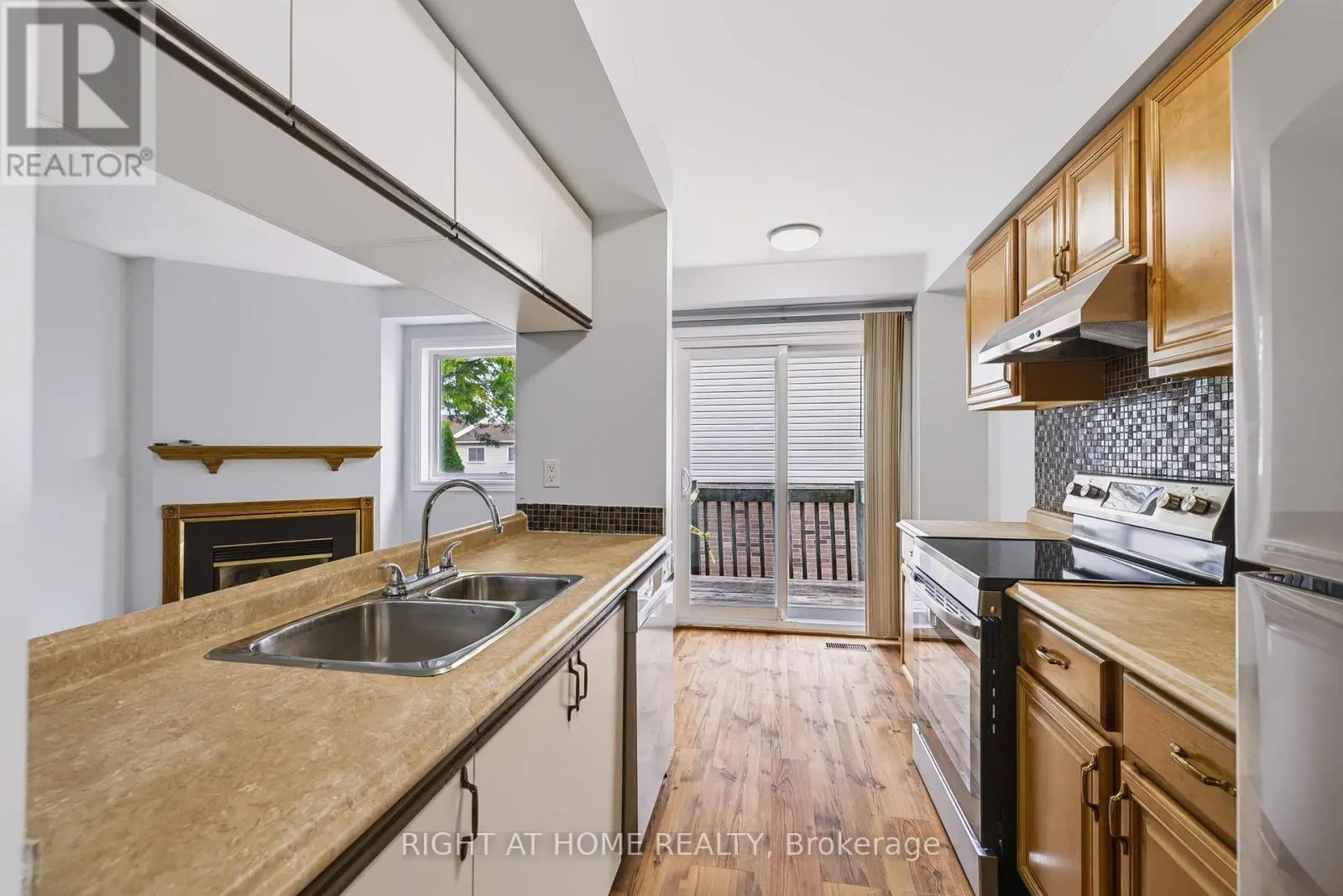 77 STEWART MACLAREN ROAD