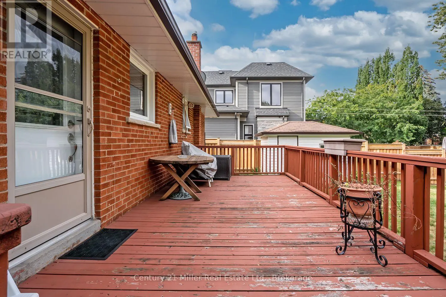 1135 BRIDGE ROAD