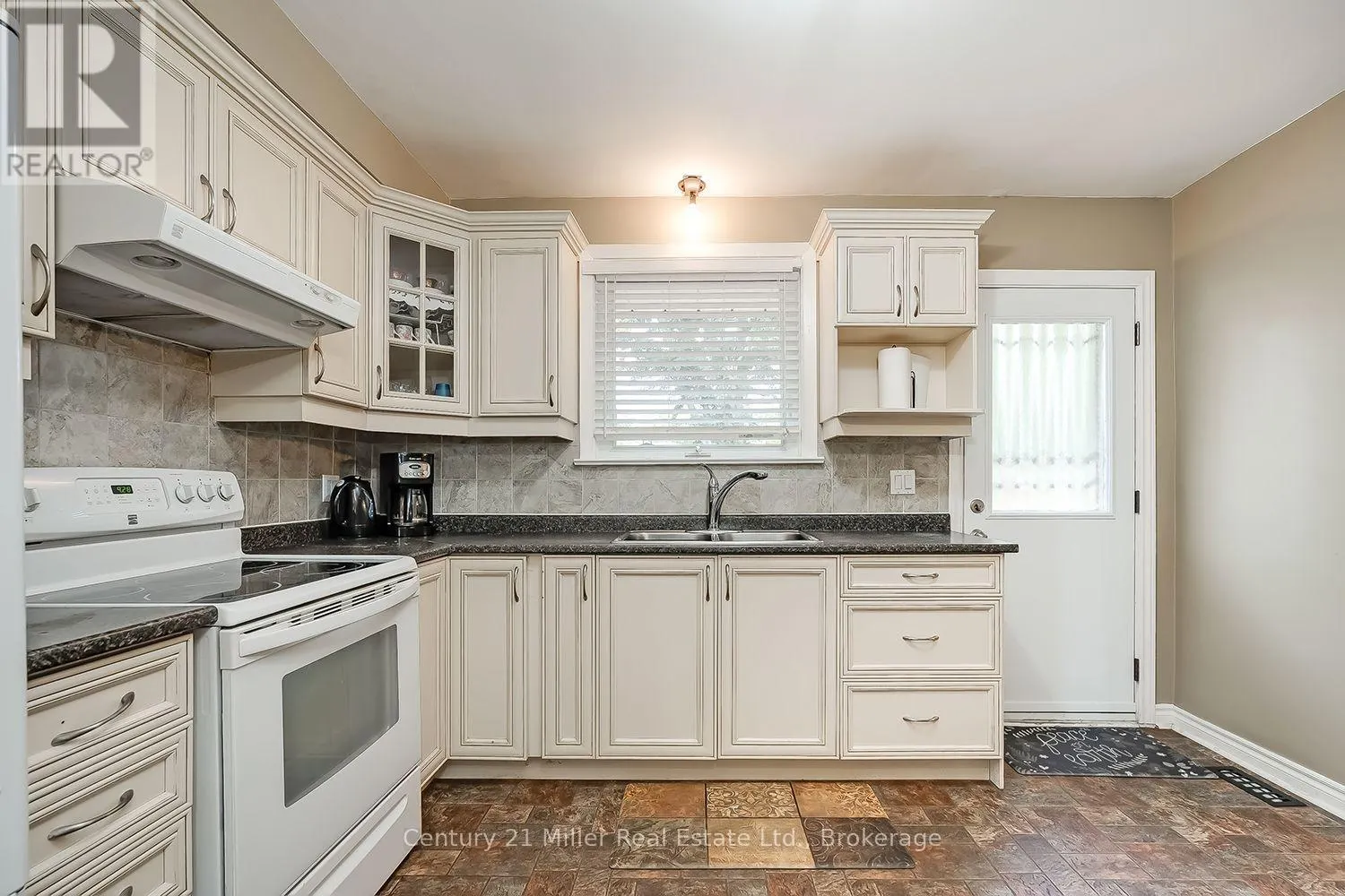 1135 BRIDGE ROAD