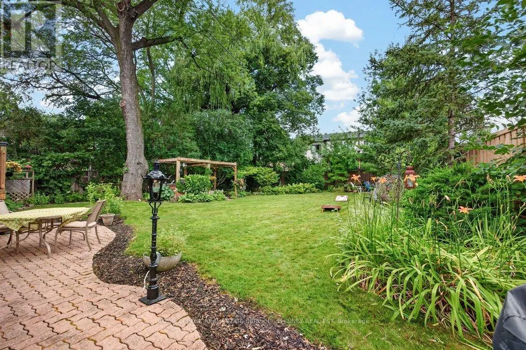 487 WILDWOOD DRIVE