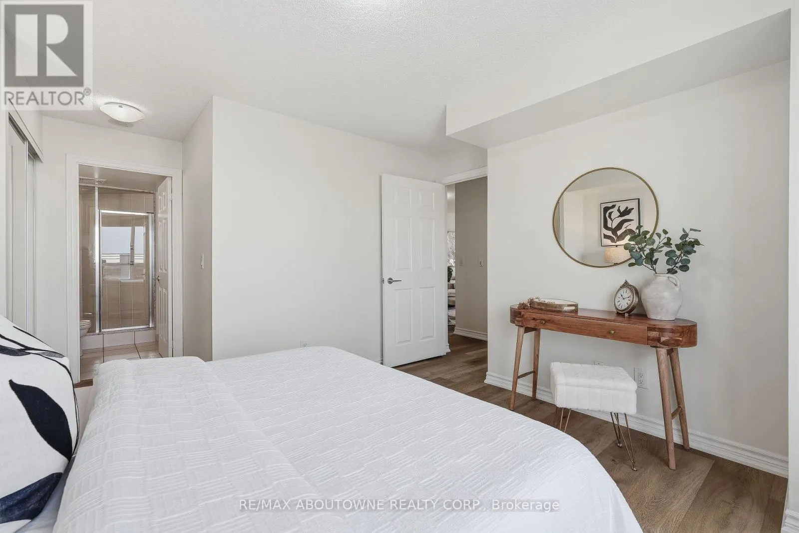 709 - 2391 CENTRAL PARK DRIVE