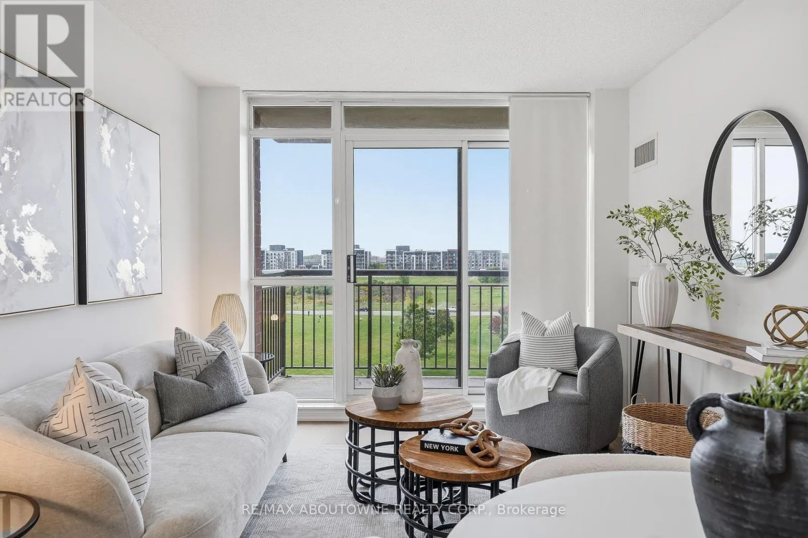 709 - 2391 CENTRAL PARK DRIVE