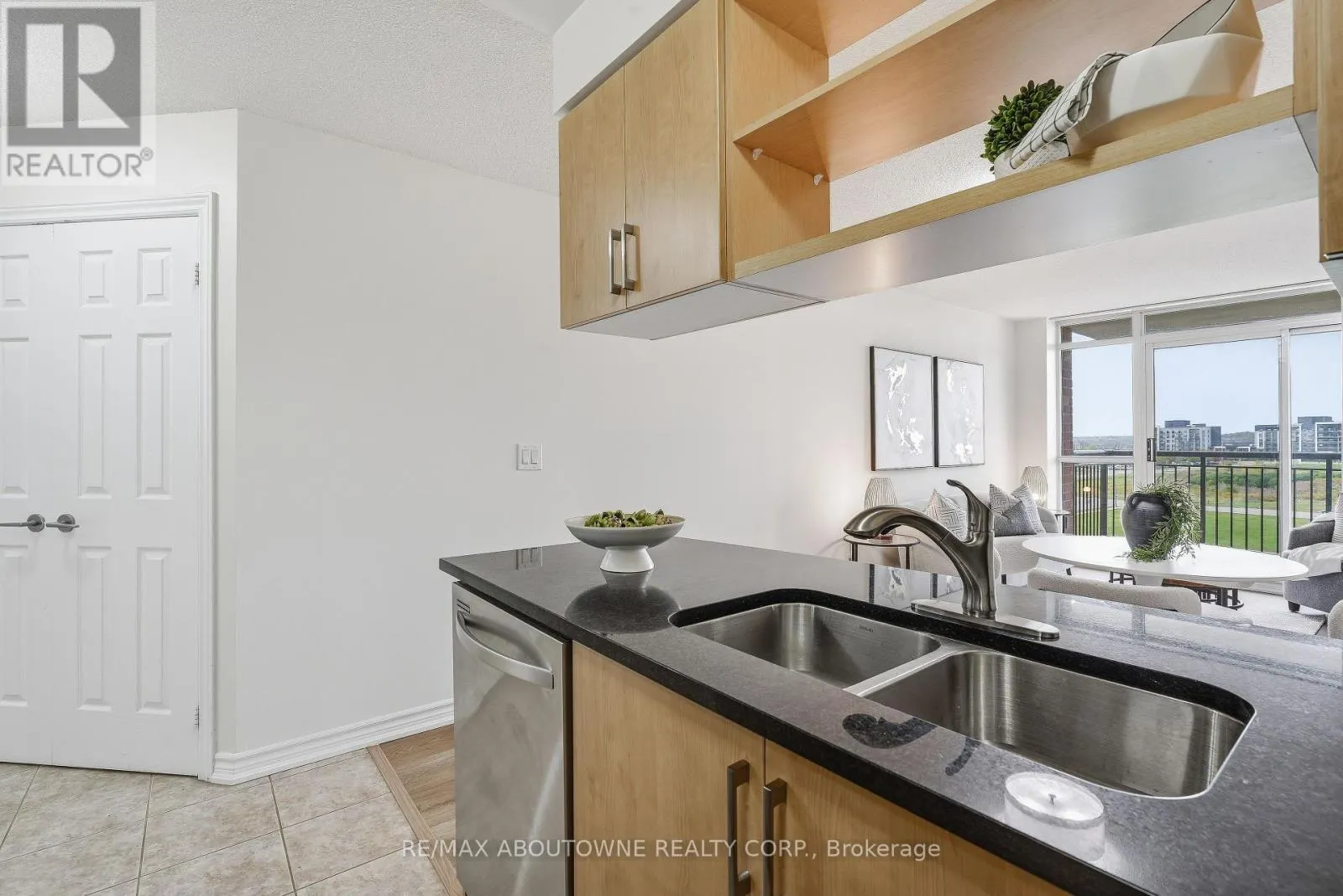 709 - 2391 CENTRAL PARK DRIVE