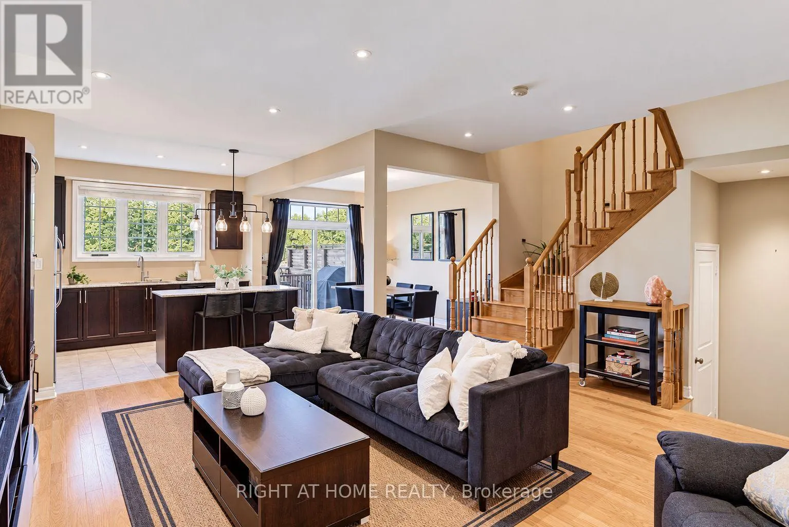 27 FALLIS CRESCENT