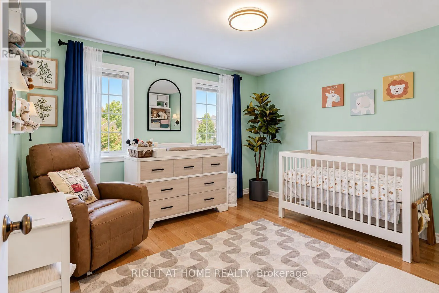 27 FALLIS CRESCENT