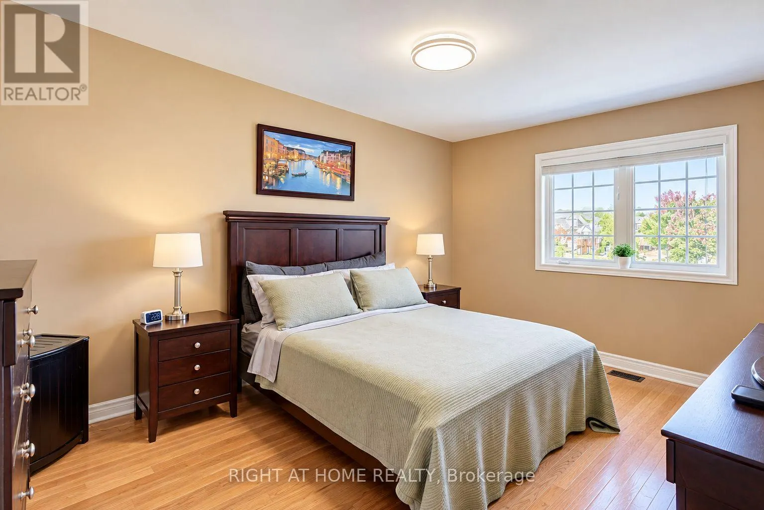 27 FALLIS CRESCENT