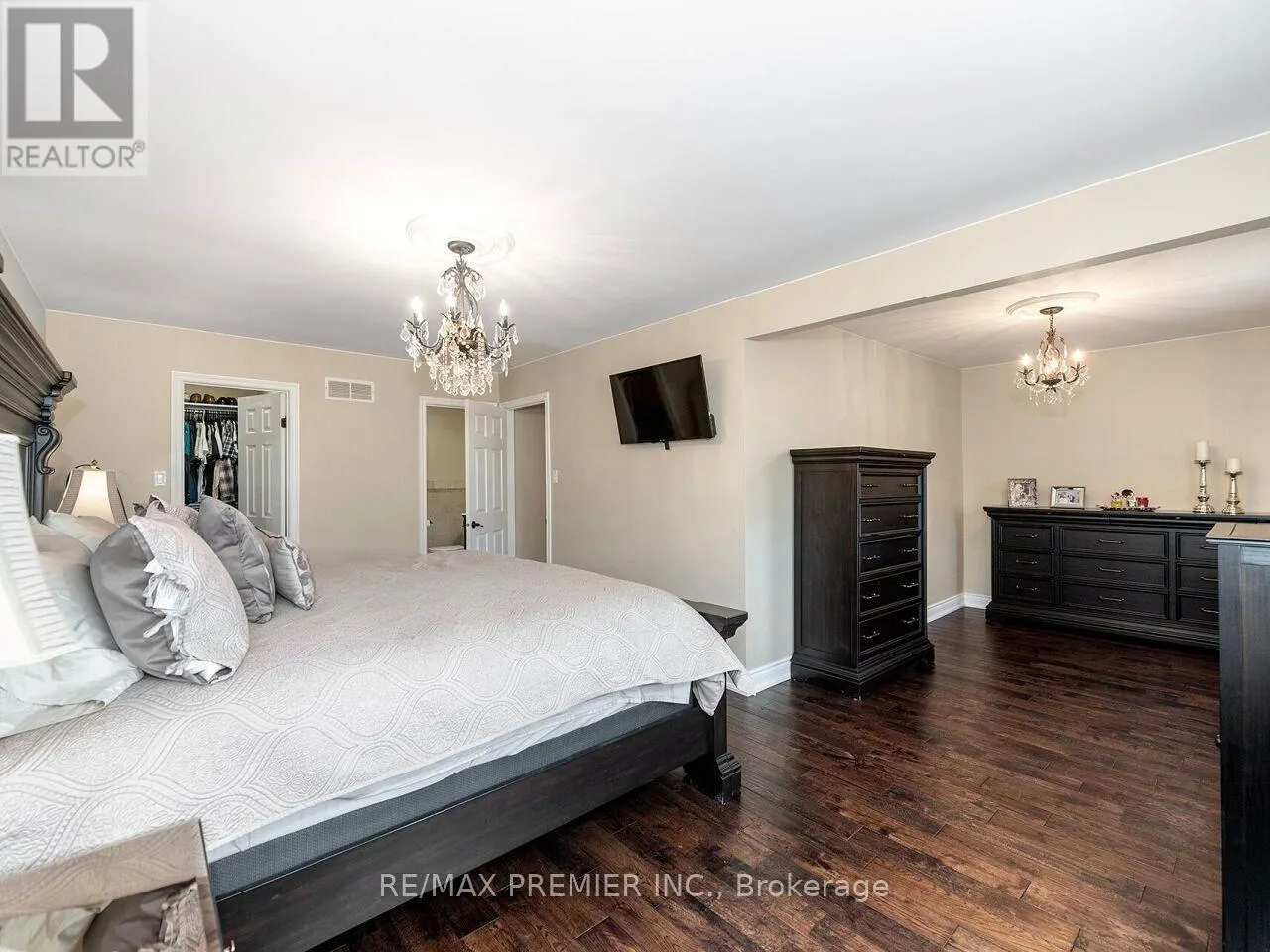 81 DE ROSE AVENUE