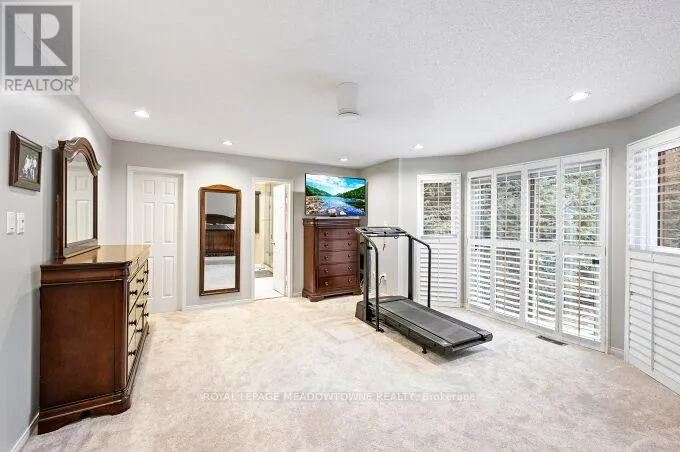 13 MCKEE DRIVE
