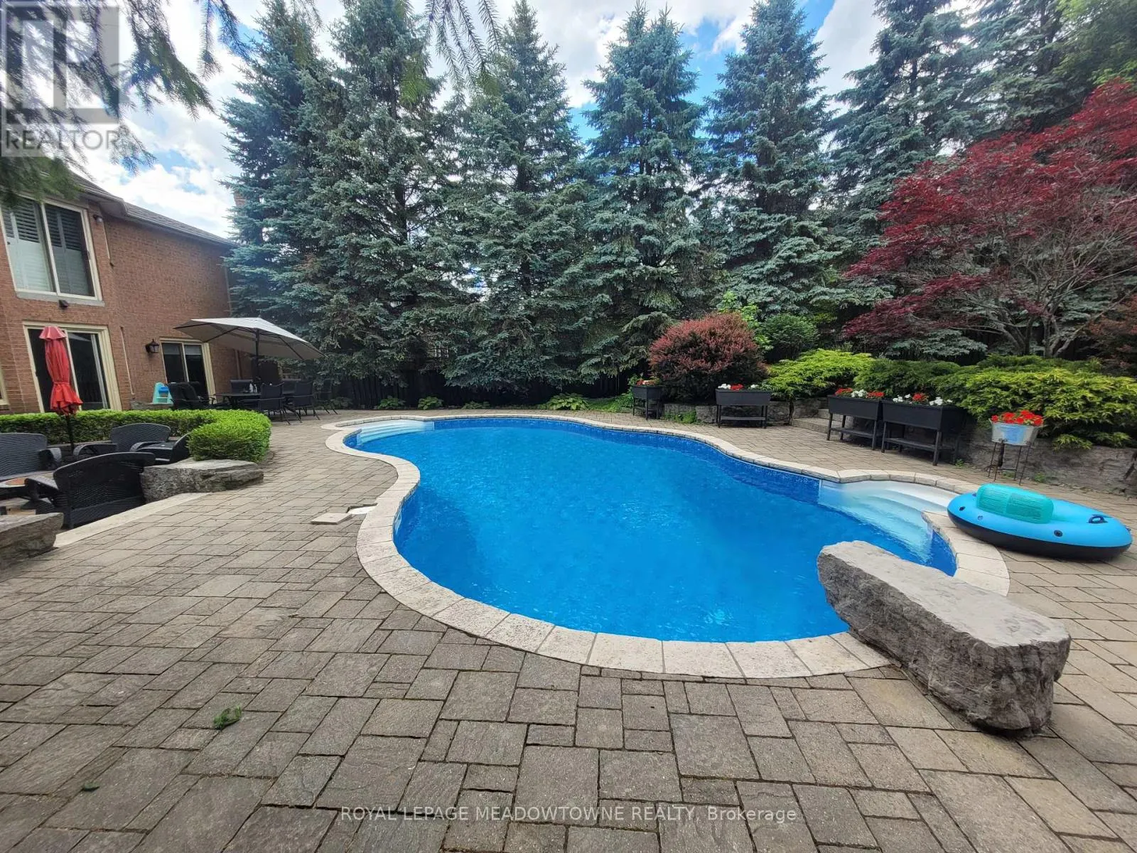 13 MCKEE DRIVE