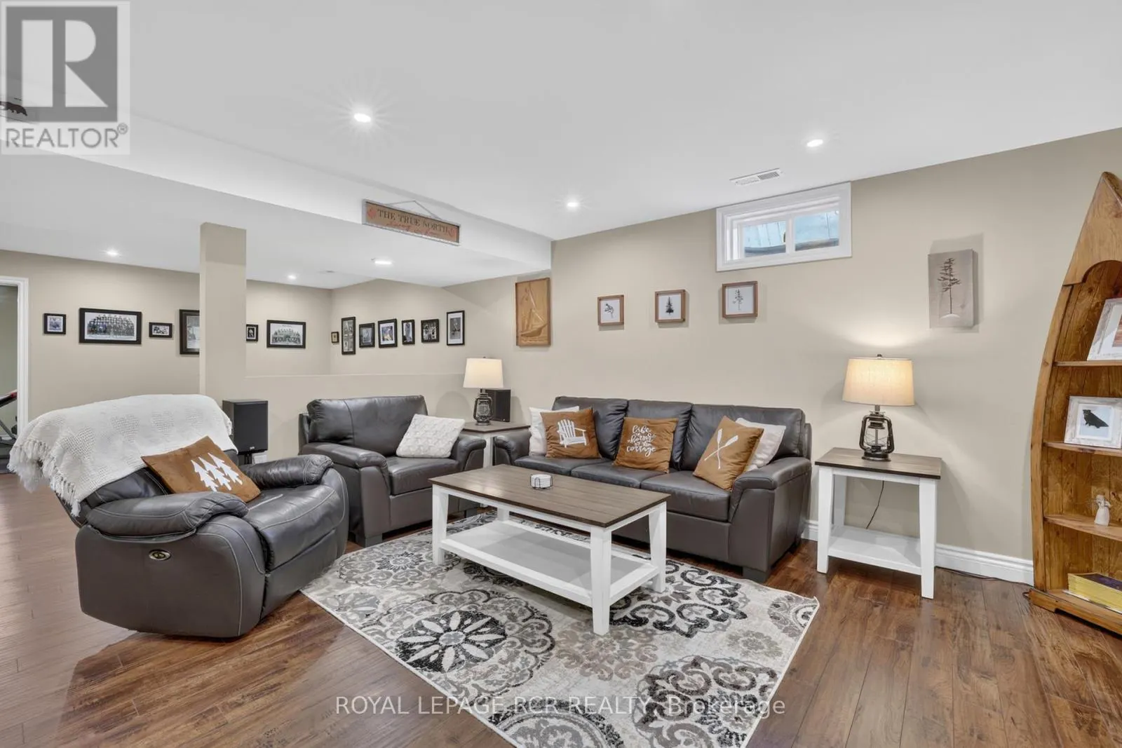 30 BORLAND CRESCENT