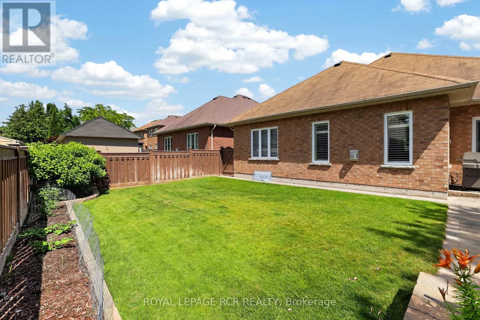 30 BORLAND CRESCENT