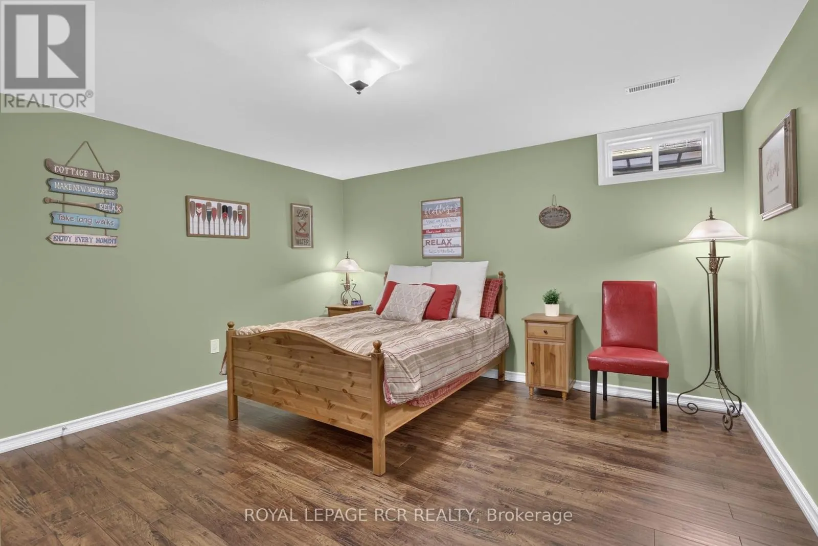 30 BORLAND CRESCENT