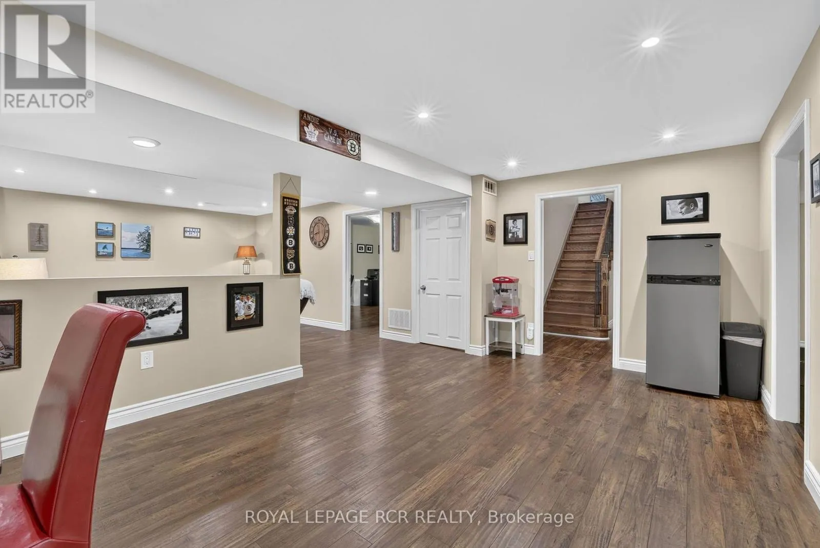 30 BORLAND CRESCENT